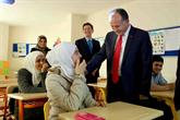 Avustralya Büyükelçisi Larsen Bağcılar’daki Suriye okulunu ziyaret etti